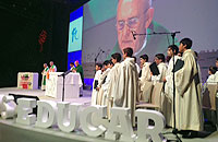 La Escolanía canta en la clausura del XIII Congreso de Escuelas Católicas
