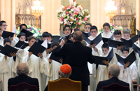 Actuación de la Escolanía del Valle de los Caídos en el pregón del Domund