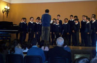 Visita de un coro de Manzanares a la Escolanía