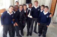 Nuevos uniformes para los escolanos